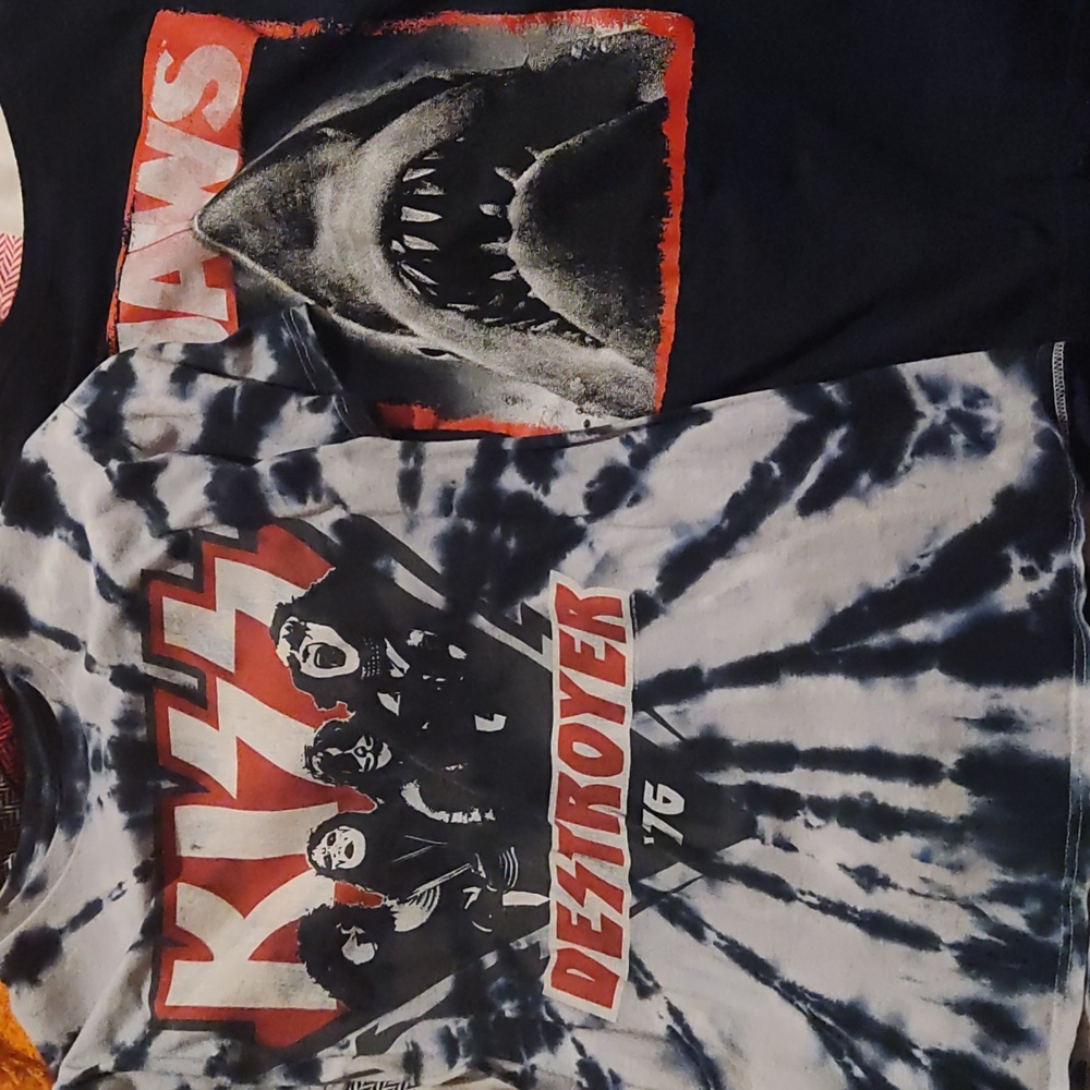 Kiss and jaws